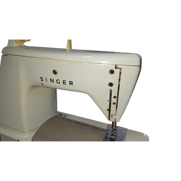 AS-IS Singer Special Zig Zag Model 626 Sewing Machine w/ Foot Pedal & Case VTG - Picture 8 of 16
